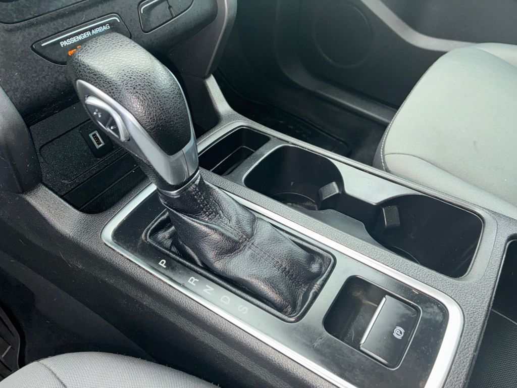 2019 Ford Escape S photo 22