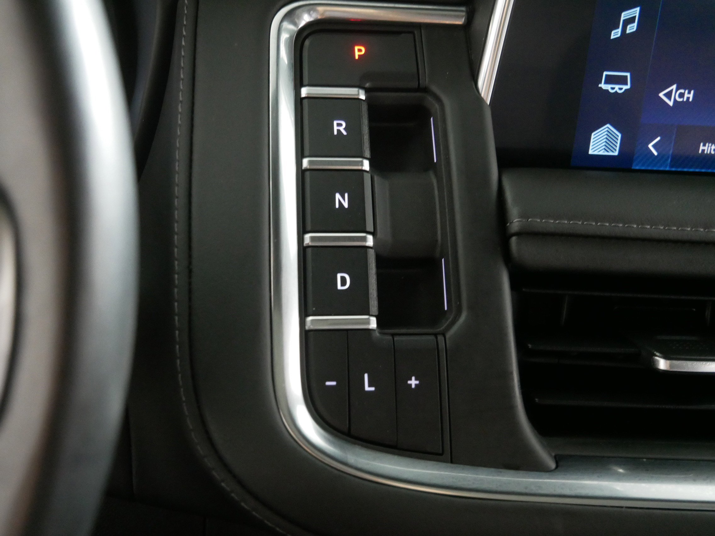2023 Chevrolet Tahoe Z71 photo 32
