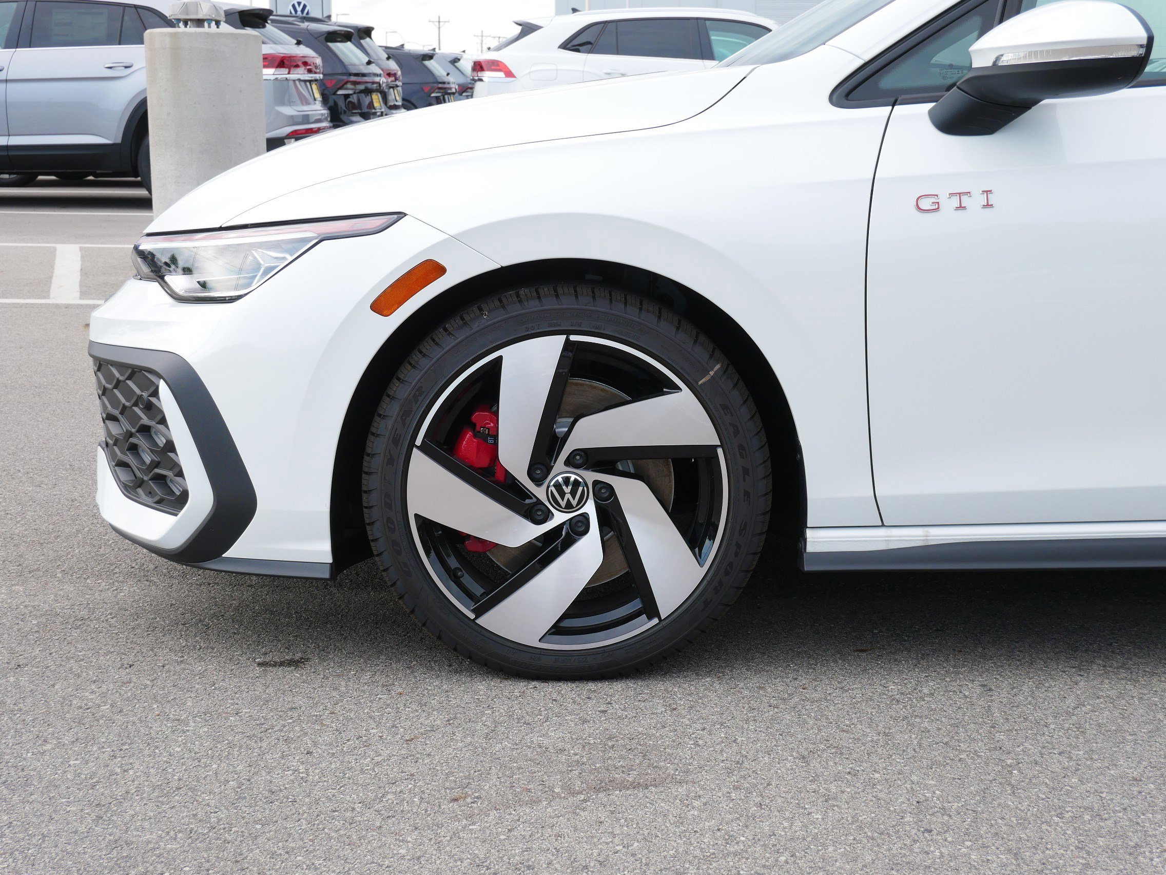 2025 Volkswagen Golf GTI S photo 4