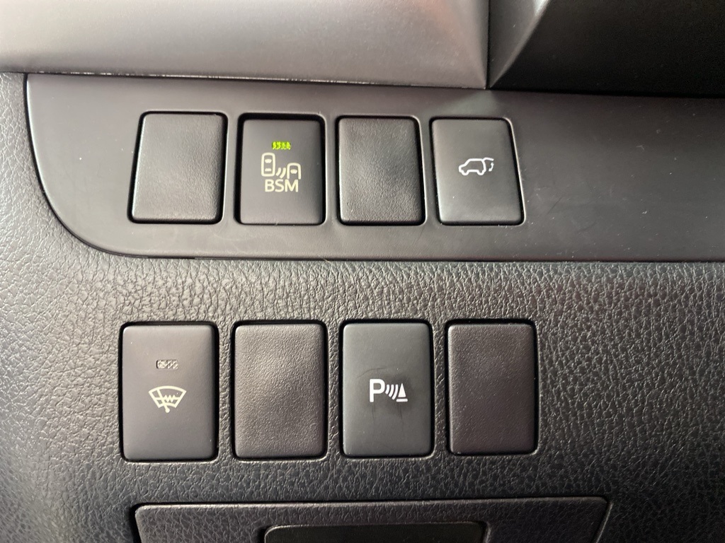 2016 Toyota Highlander Limited photo 25