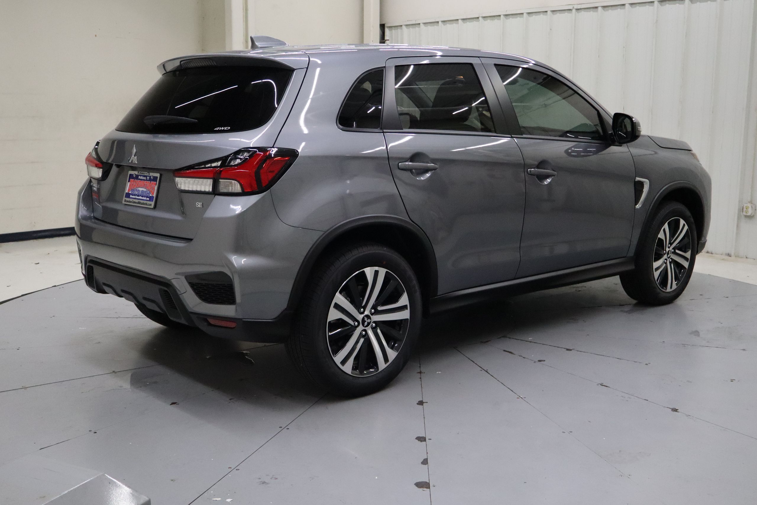 2025 Mitsubishi Outlander Sport SE photo 3