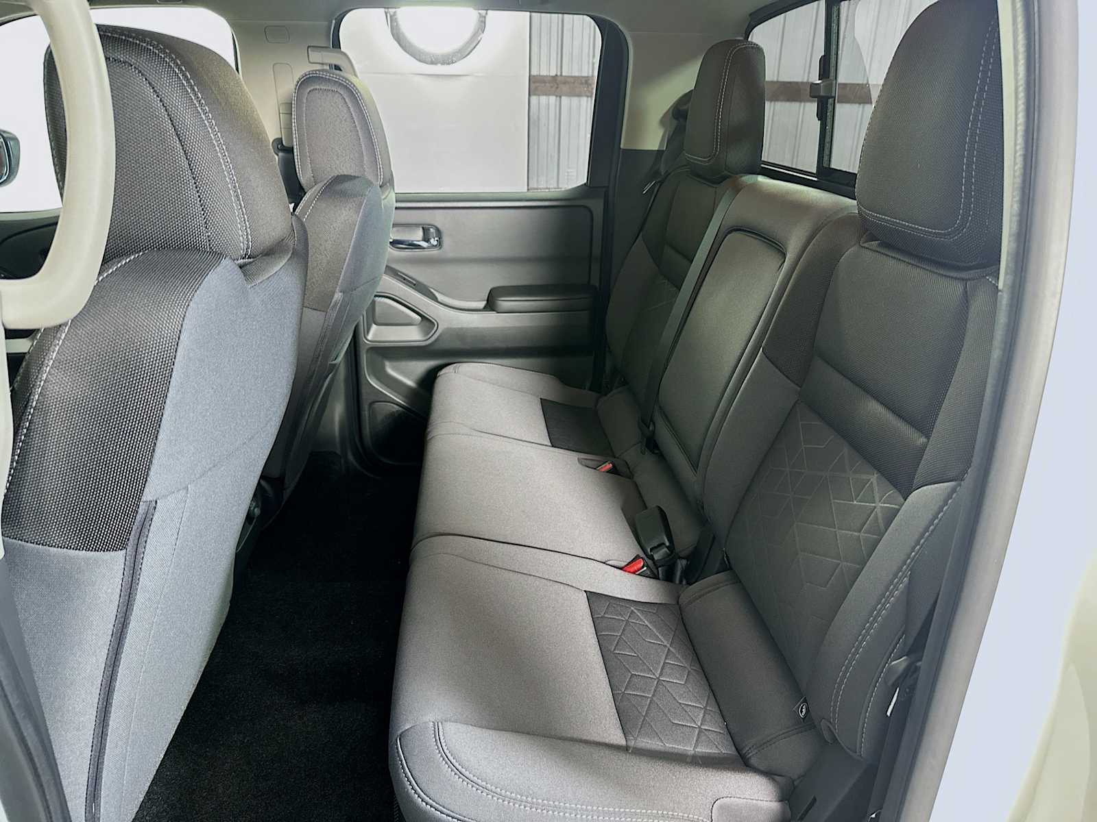 2025 Nissan Frontier SV photo 22