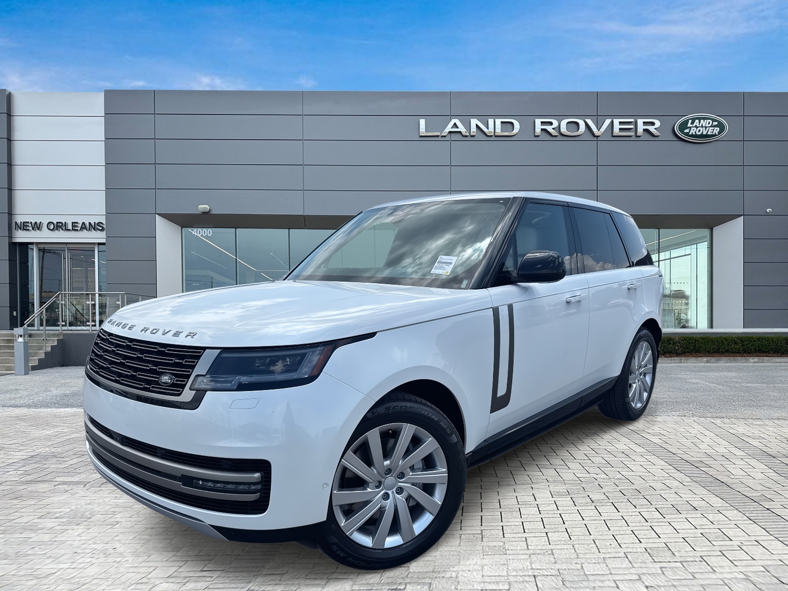 2025 Land Rover Range Rover SE's photo