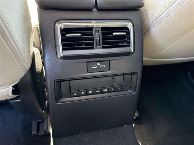 2024 Mazda CX-90 3.3 Turbo Preferred photo 10