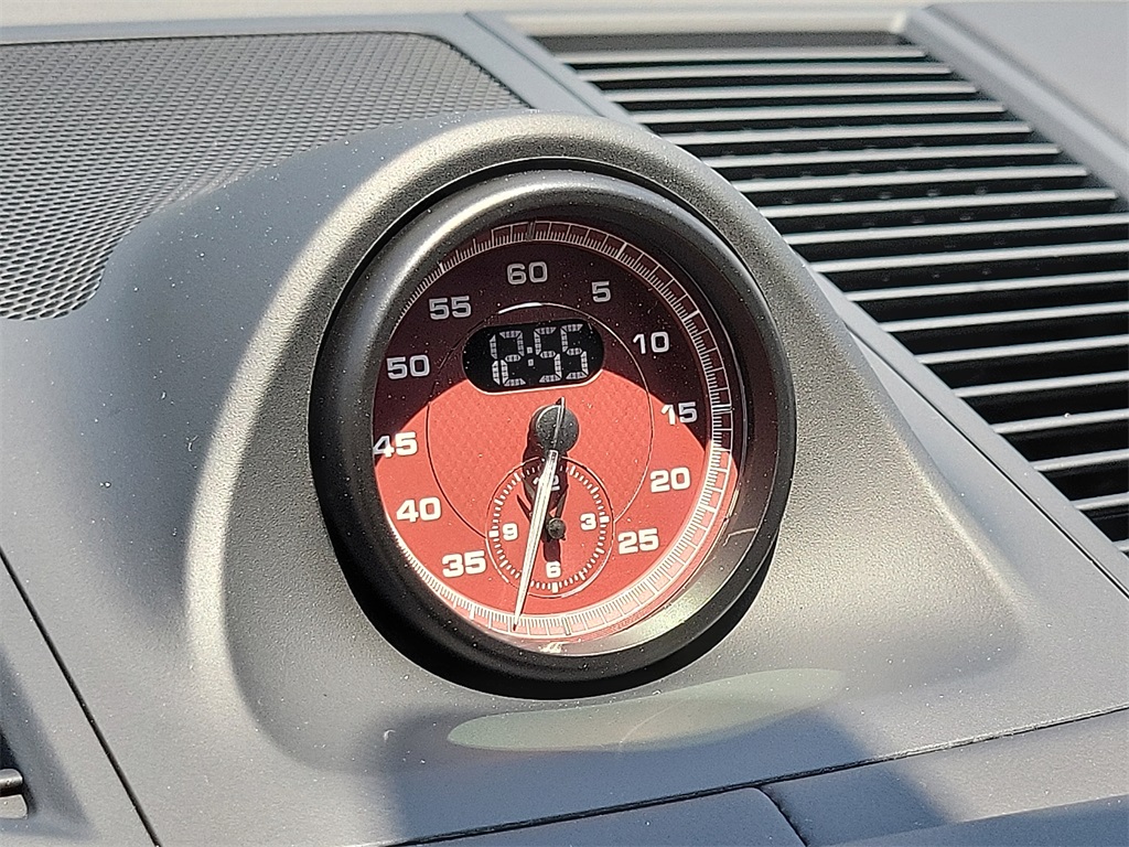 2025 Porsche Macan GTS photo 17