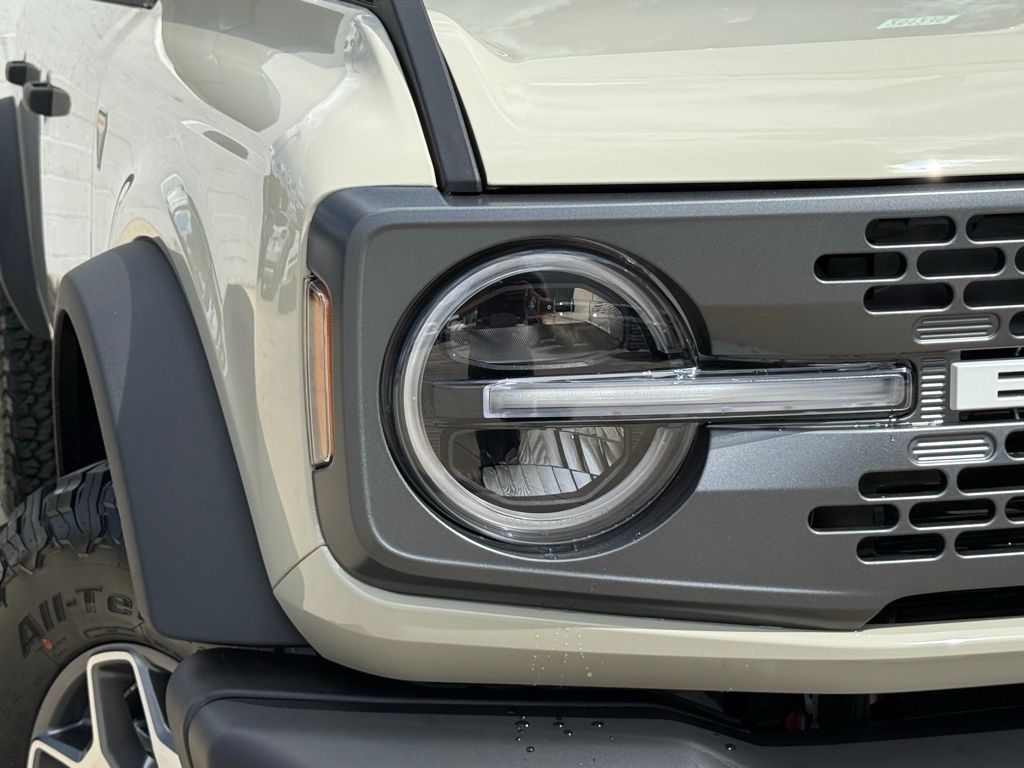 2025 Ford Bronco Badlands photo 3