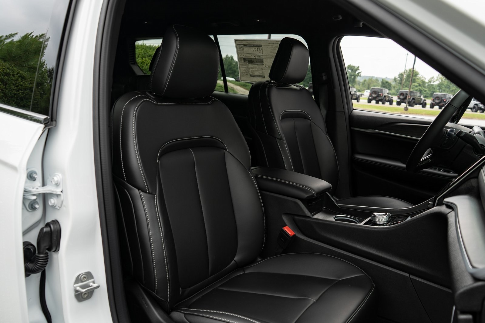 2025 Jeep Grand Cherokee Limited photo 21