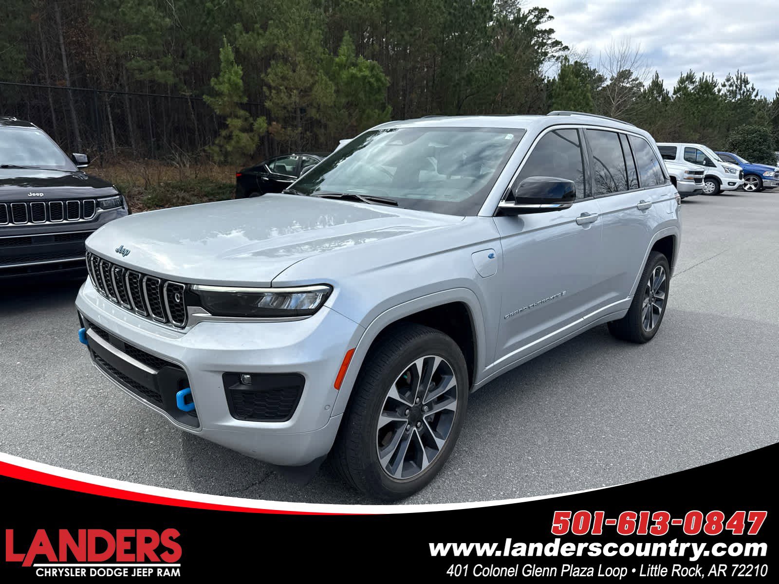2023 Jeep Grand Cherokee Overland 4xe's photo