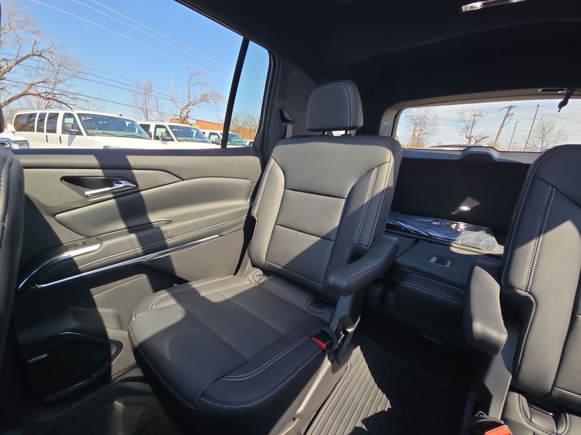 2025 Chevrolet Traverse photo 11