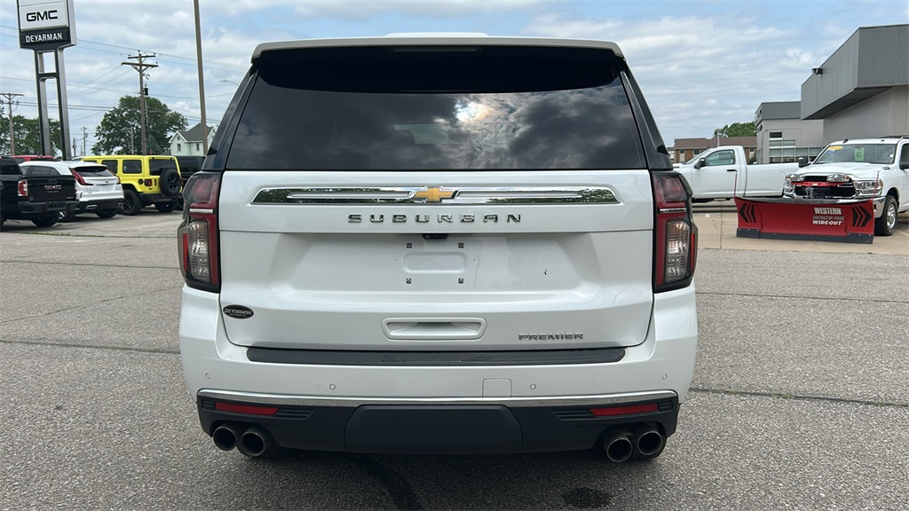 2021 Chevrolet Suburban Premier photo 4