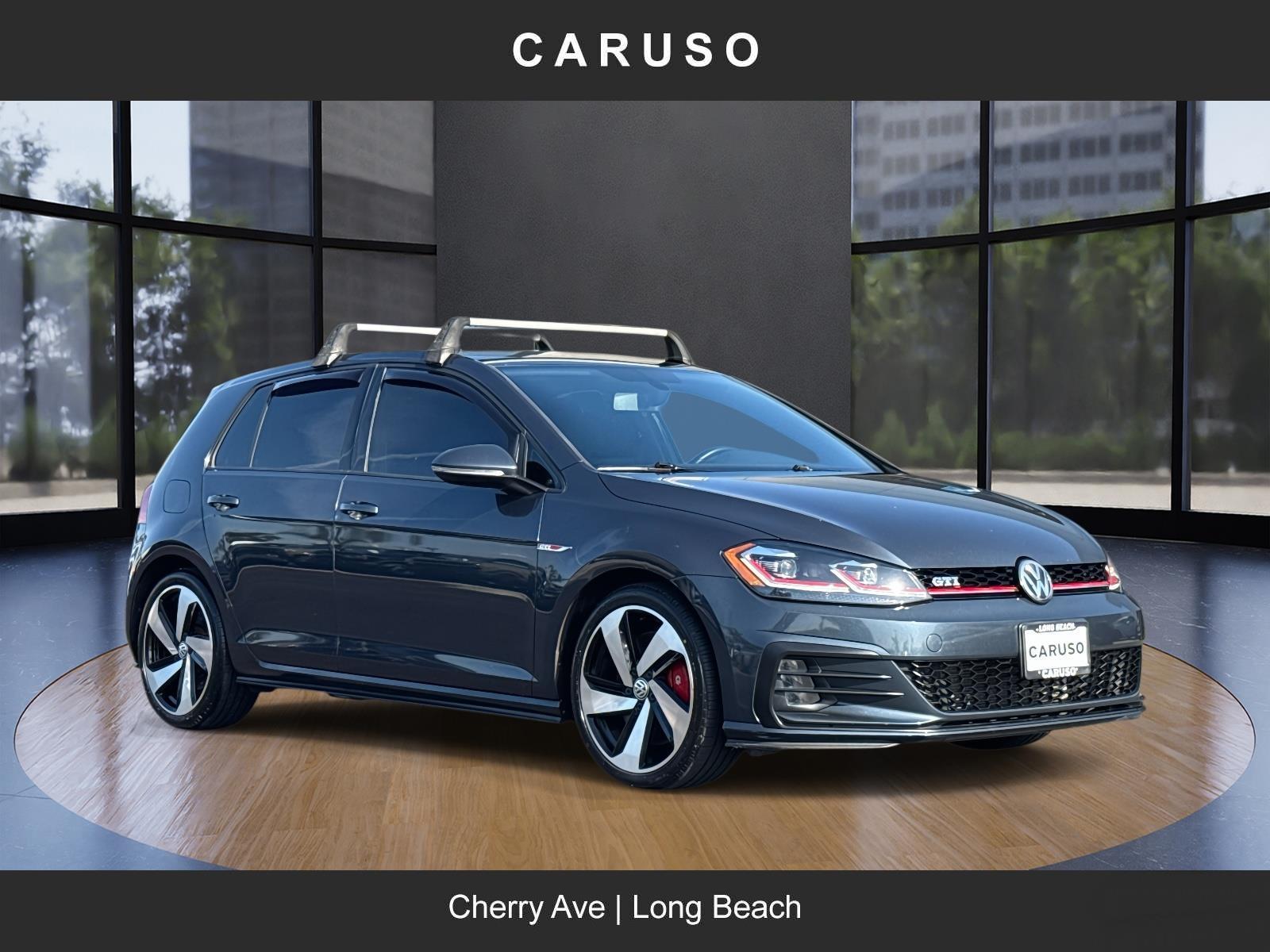 2018 Volkswagen Golf GTI SE's photo