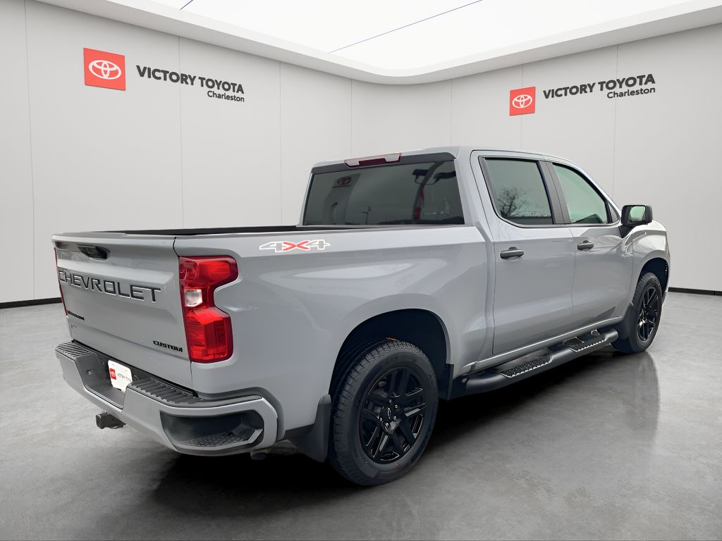 2024 Chevrolet Silverado 1500 Custom photo 4
