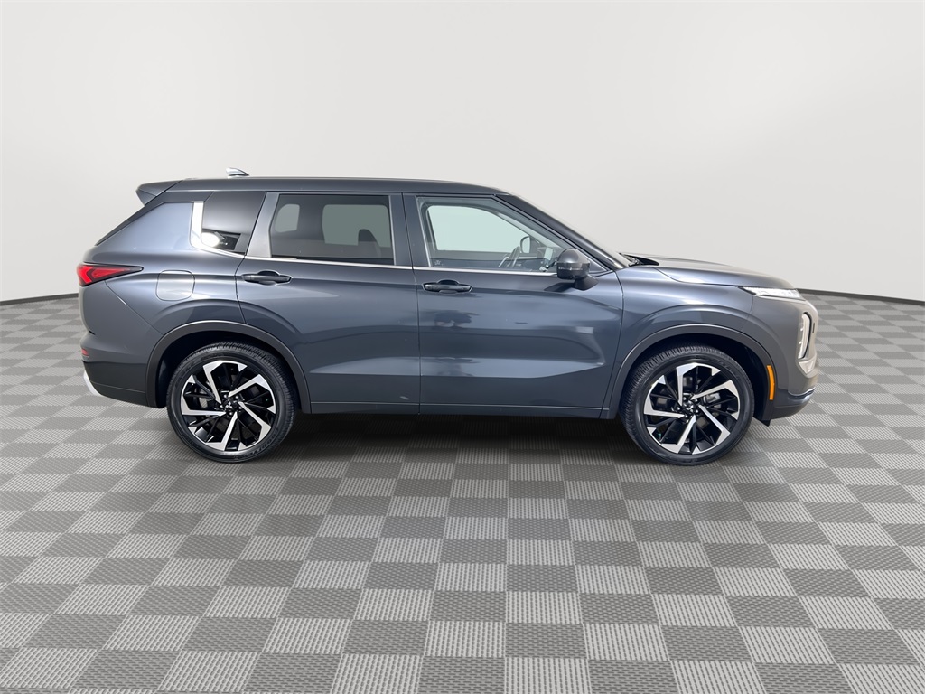 2024 Mitsubishi Outlander SE Ralliart photo 8