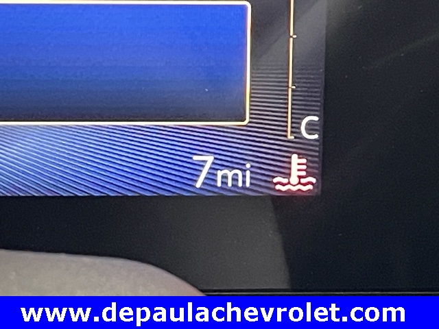 2025 Chevrolet Trax LT photo 2