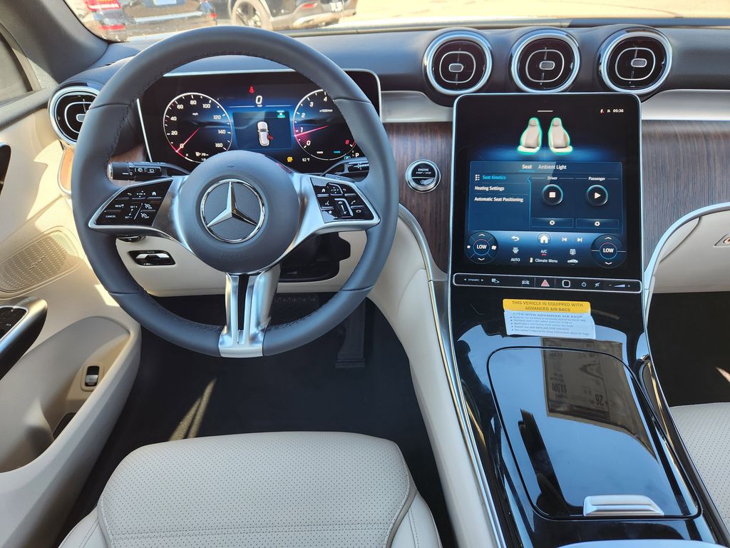 2026 Mercedes Benz GLC 300 4MATIC photo 16