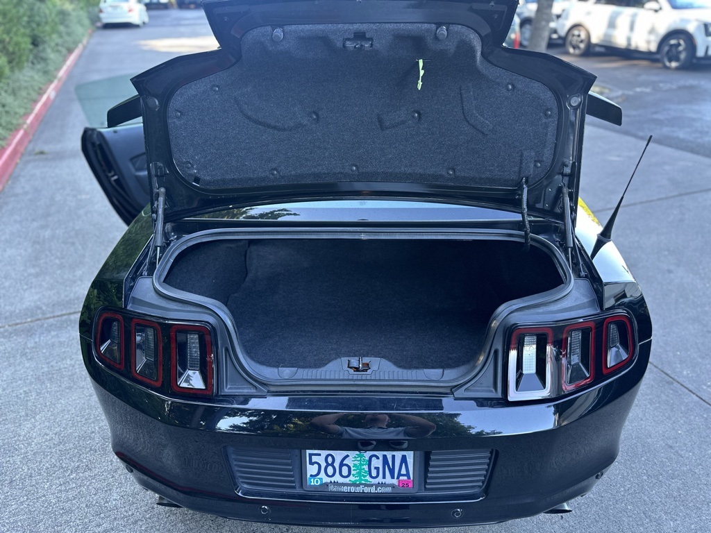 2014 Ford Mustang V6 Premium photo 9