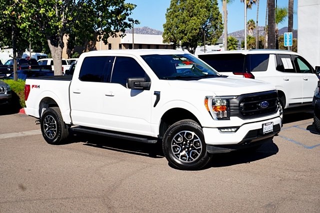 2023 Ford F-150 XLT photo 2