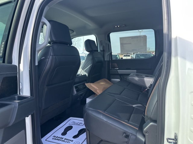 2026 Ford F-350 Lariat photo 4