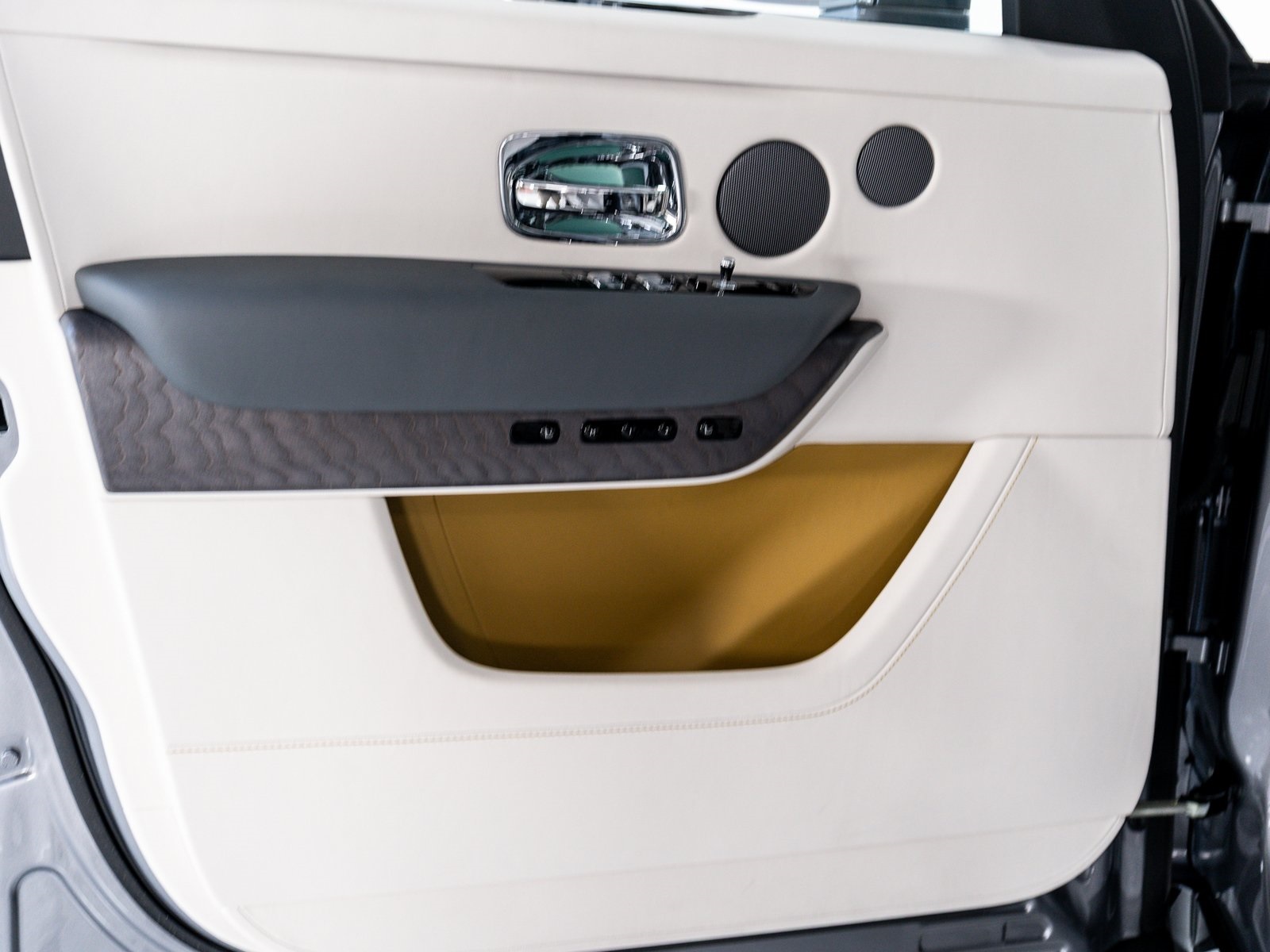 2026 Rolls Royce Cullinan RR photo 12