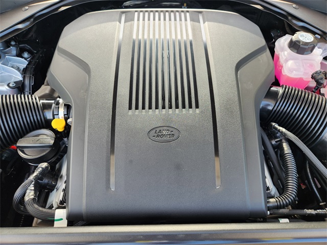 2025 Land Rover Range Rover SE photo 17