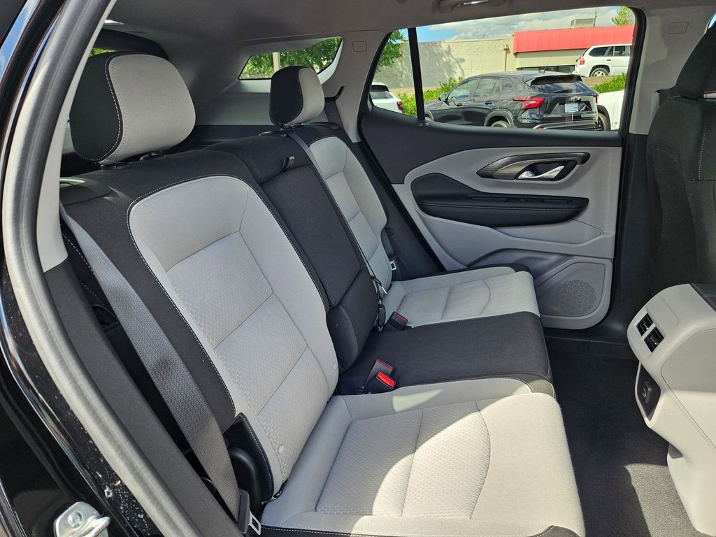 2024 Gmc Terrain SLE photo 29