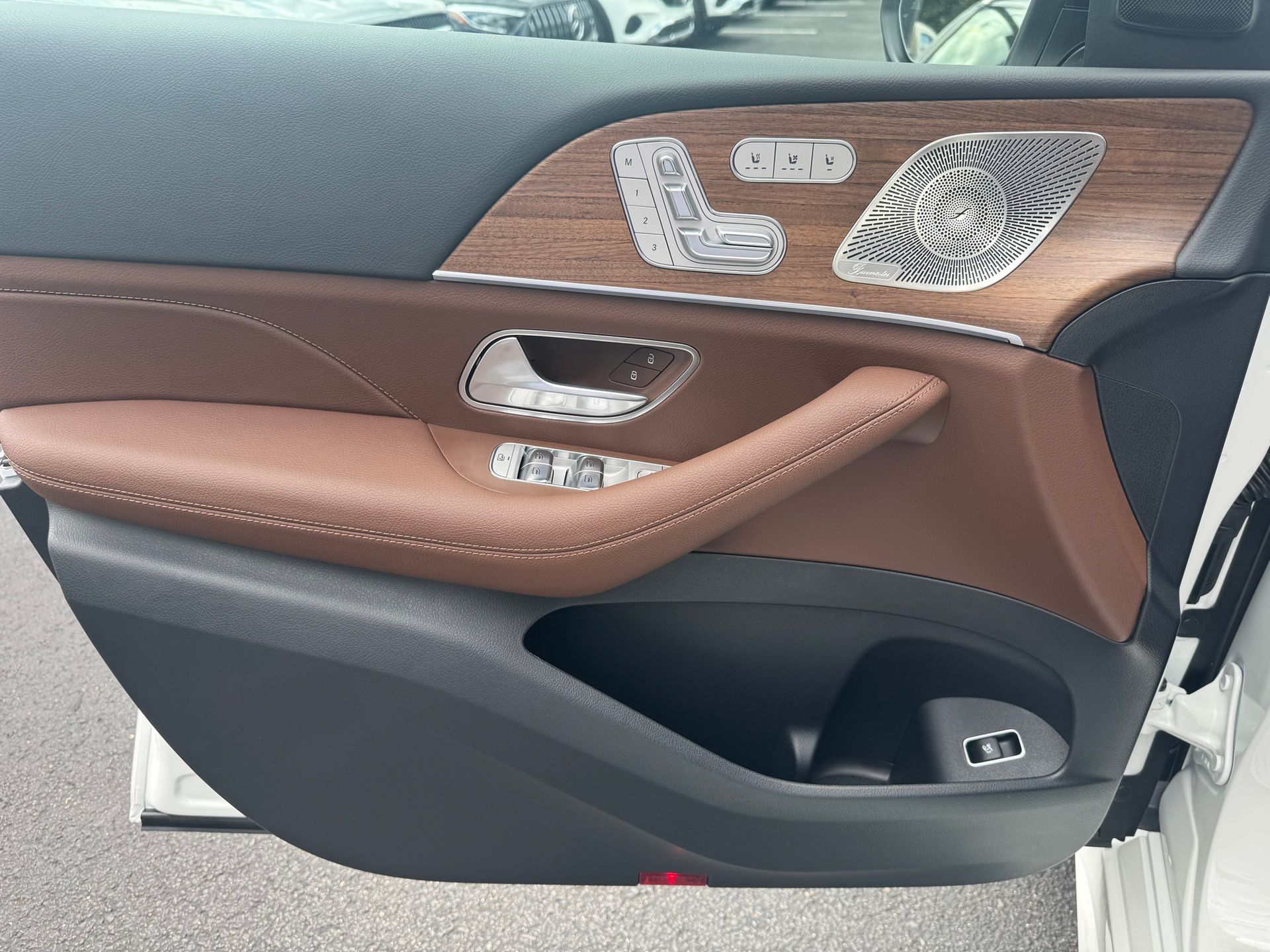 2026 Mercedes Benz GLE 350 4MATIC photo 3