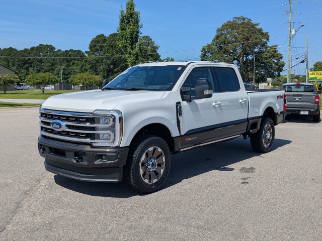 New 2025 Ford Super Duty F-250 SRW F-250® King Ranch® Crew Cab in