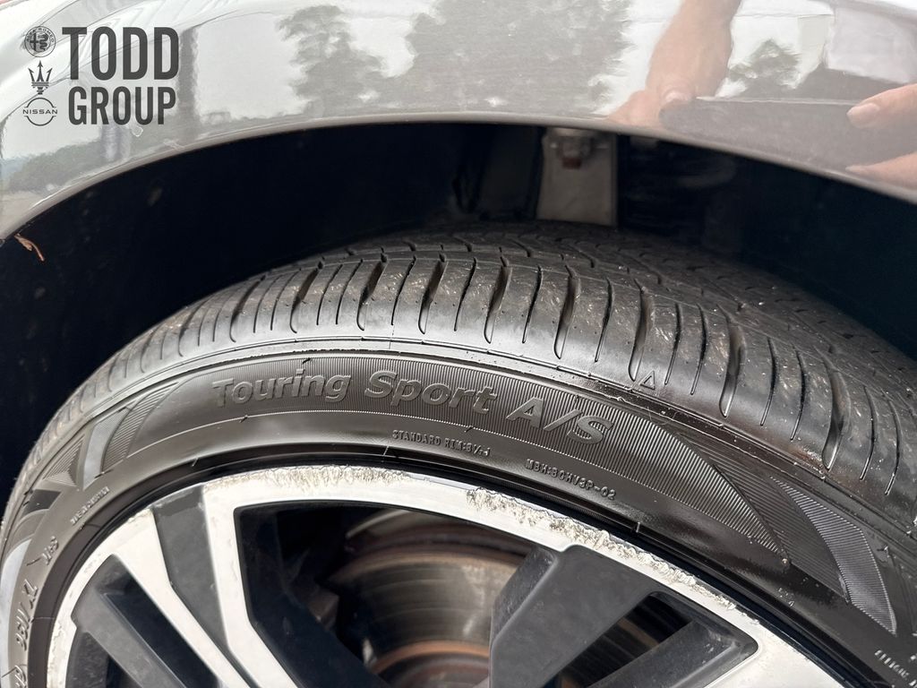 2025 Volvo S60 B5 AWD Core photo 25