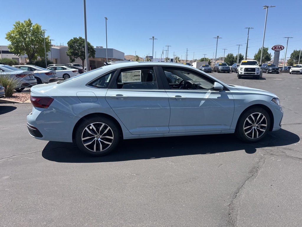 2025 Volkswagen Jetta 1.5T SE photo 6