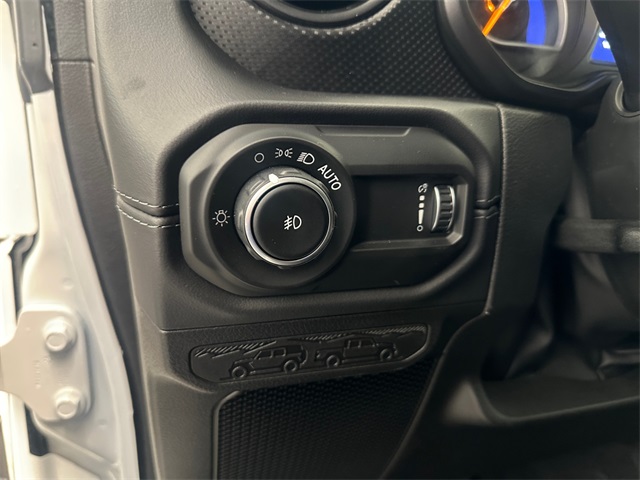 2025 Jeep Wrangler Rubicon photo 22