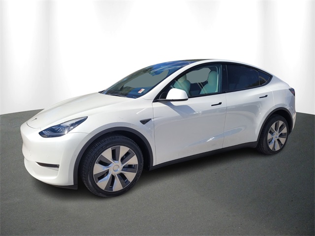 Used 2021 Tesla Model Y Long Range with VIN 5YJYGDEE8MF285855 for sale in Tampa, FL