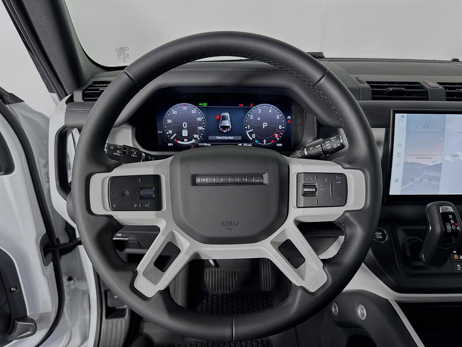 2025 Land Rover Defender 110 X-Dynamic SE photo 10
