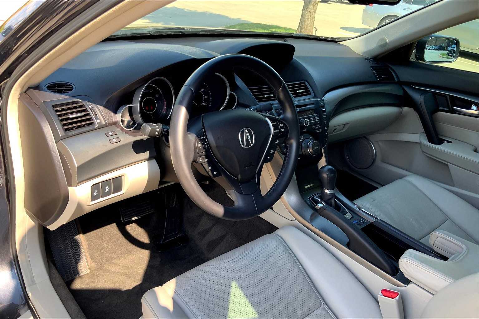 2013 Acura TL photo 17