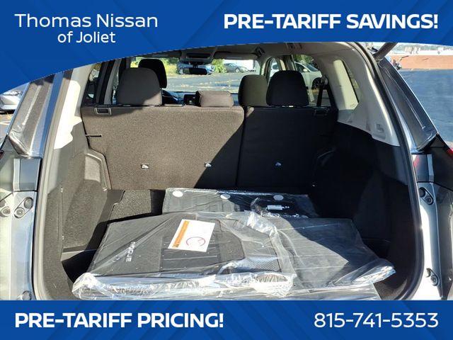 2026 Nissan Rogue SV photo 12