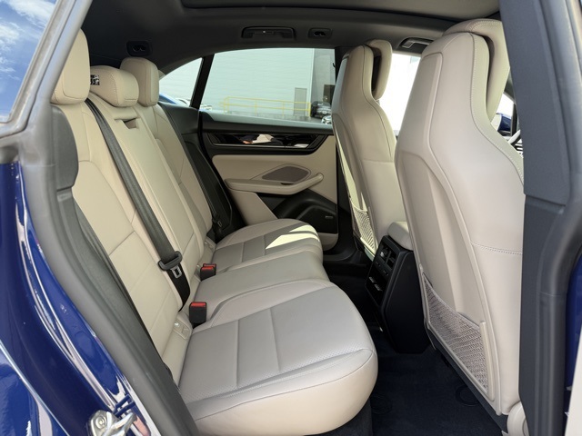 2025 Porsche Macan Electric 4 photo 19