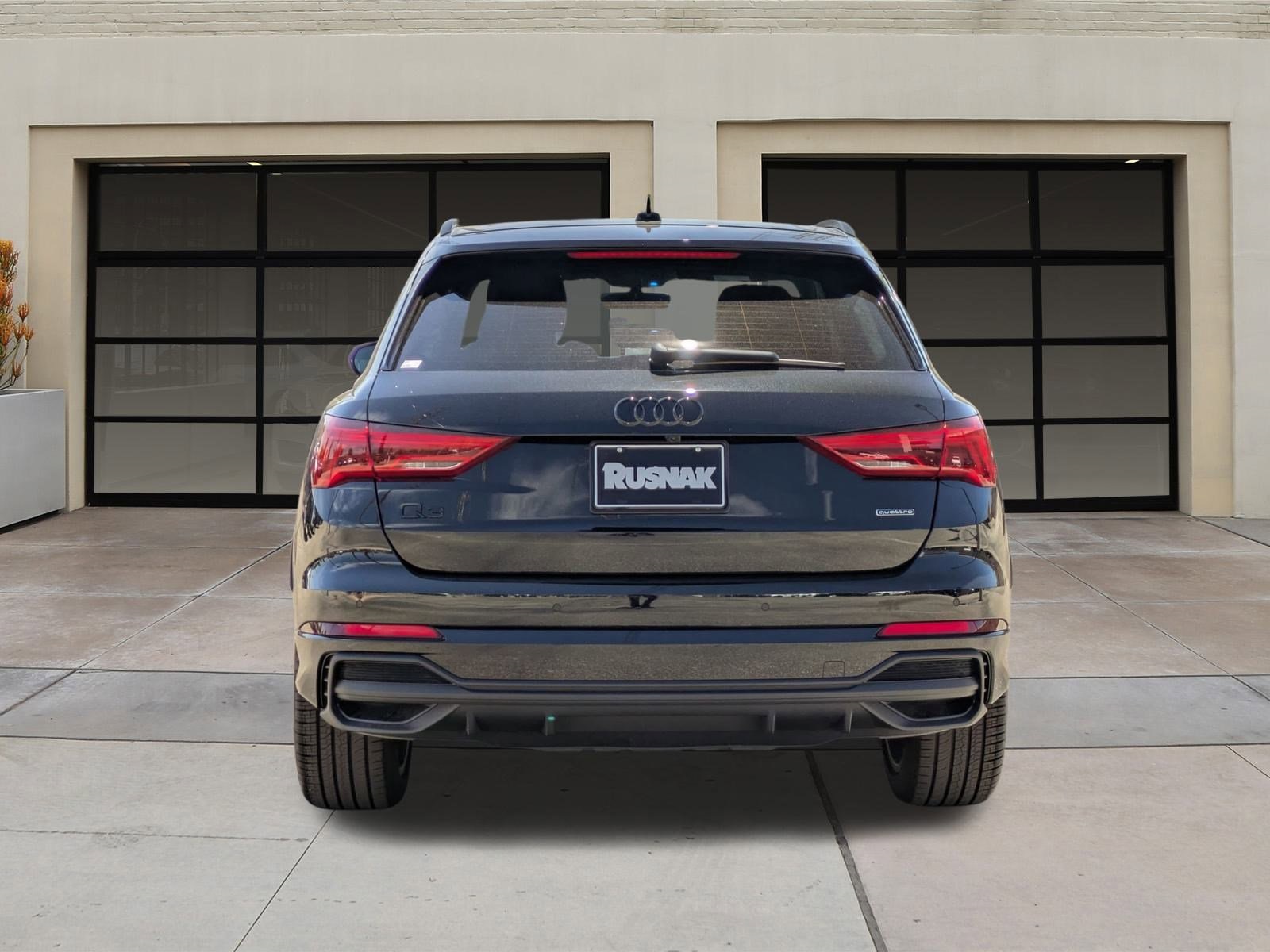 2025 Audi Q3 S line Premium photo 3