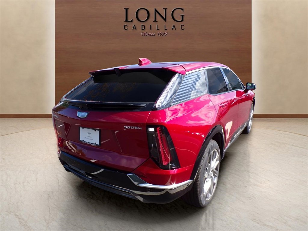 2025 Cadillac Optiq Luxury photo 4