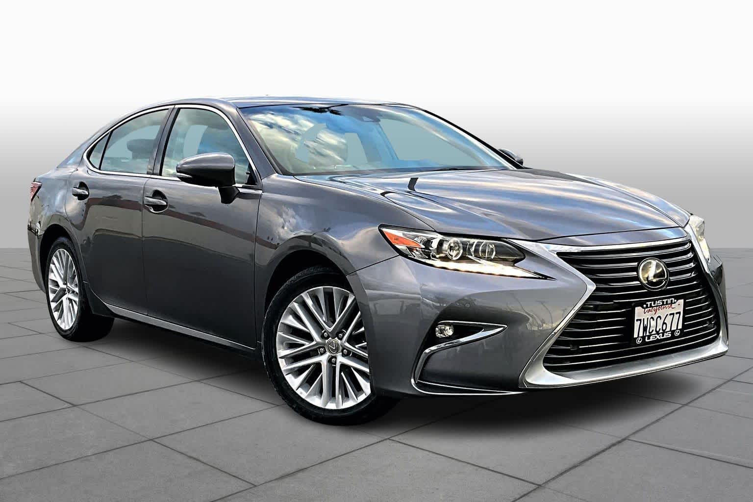 2016 Lexus ES 350 photo 2