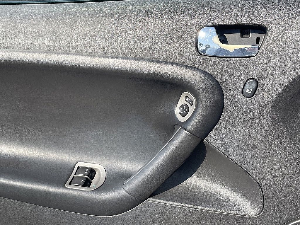 2008 Pontiac Solstice Base photo 15