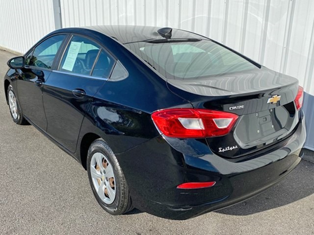 2016 Chevrolet Cruze LS photo 4