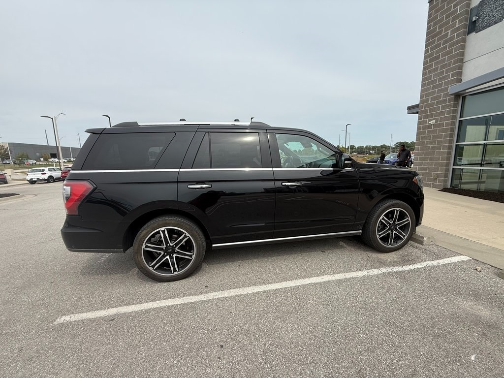 2021 Ford Expedition Limited photo 4