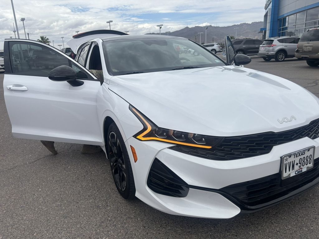 2024 Kia K5 GT-Line photo 23