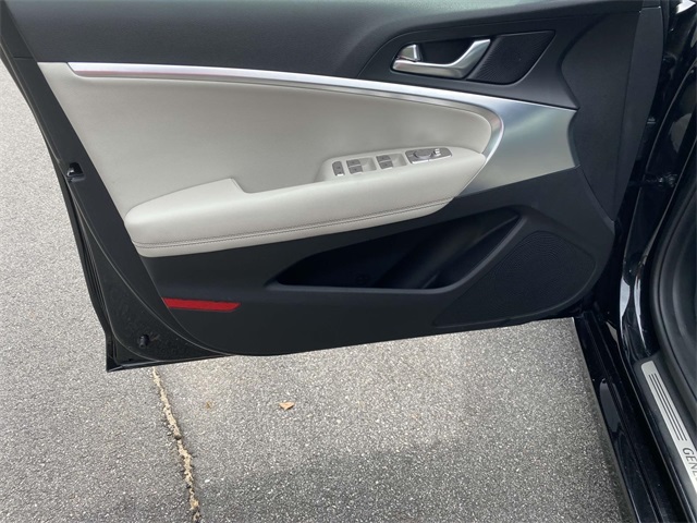 2025 Genesis G70 2.5T photo 15