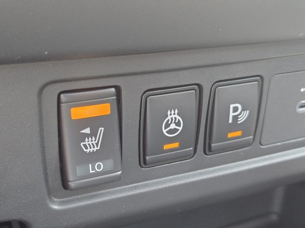 2025 Nissan Frontier PRO-4X photo 24