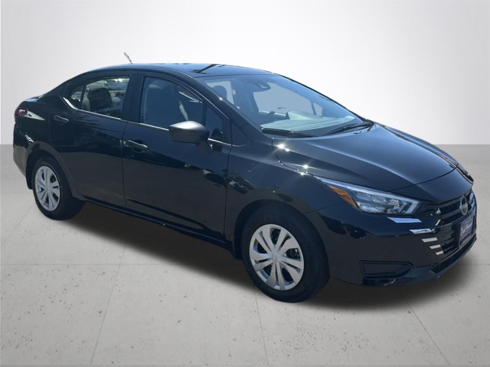 2025 Nissan Versa 1.6 S photo 4