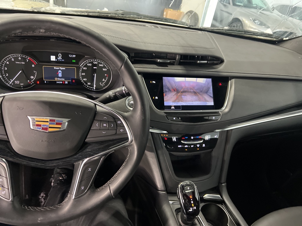 2025 CADILLAC XT5 - Image 13