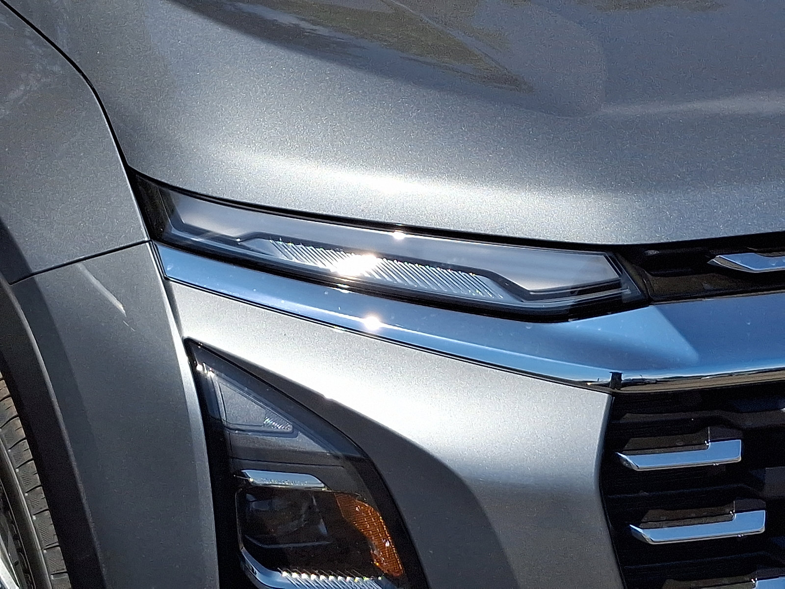 2026 Chevrolet Equinox LT photo 2