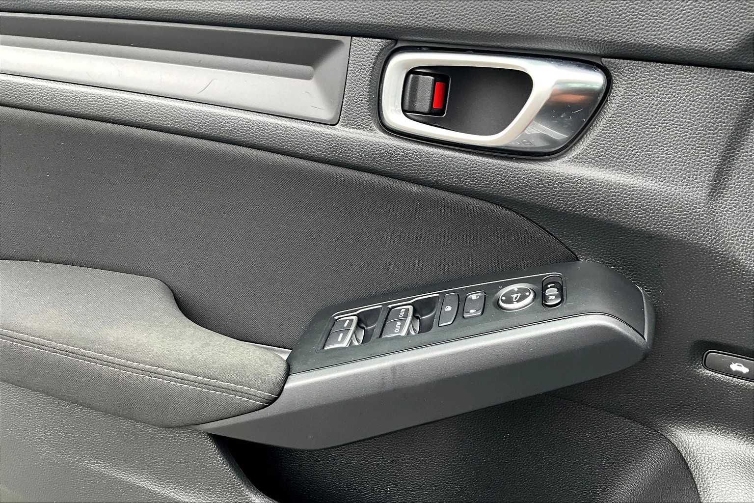 2023 Honda Civic Sport photo 31