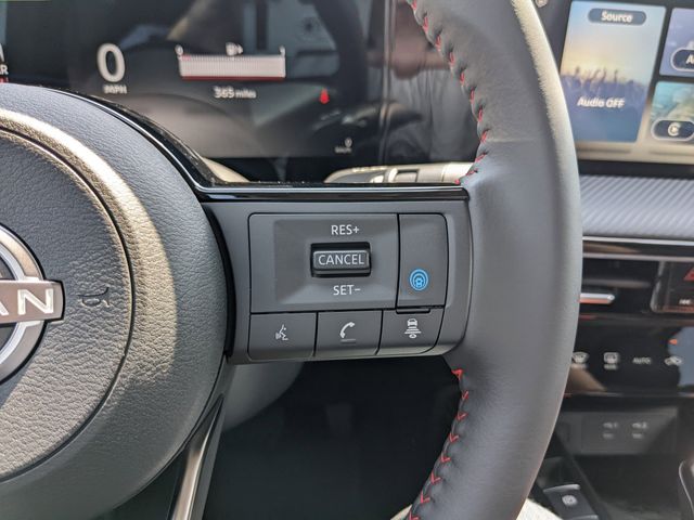 2025 Nissan Kicks SR photo 19