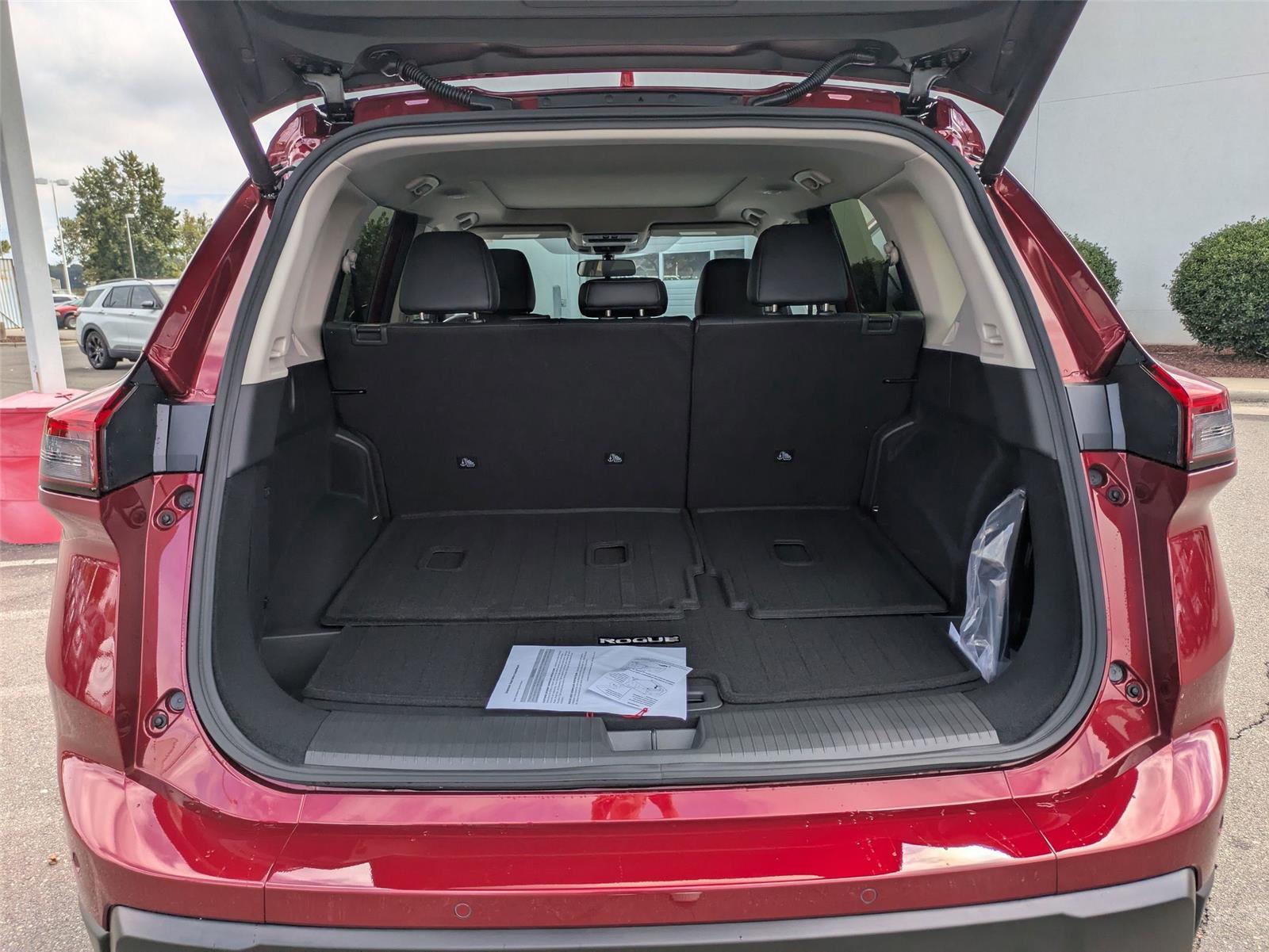 2026 Nissan Rogue SV photo 29